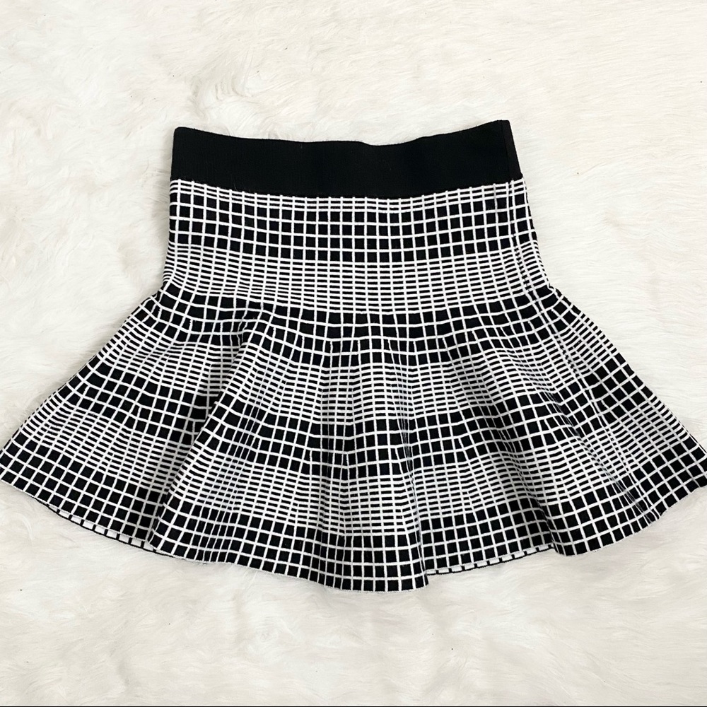FOREVER 21 Black and White Peplum Mini Skirt